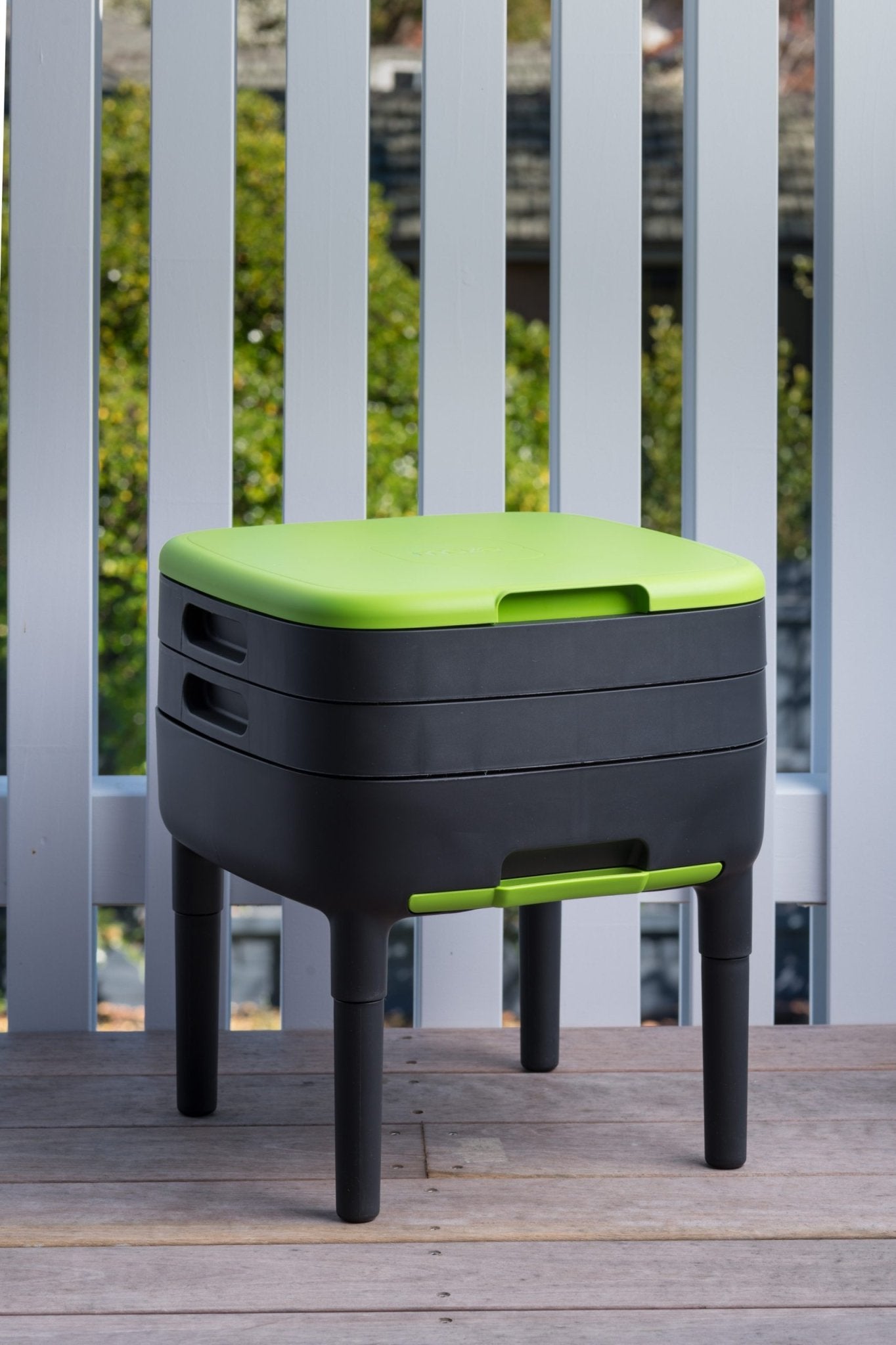 Plastic Legs (4) for Worm Farm - mazeproducts